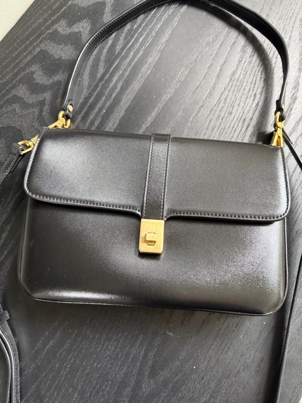 Leo Et Violette Dalia in Black